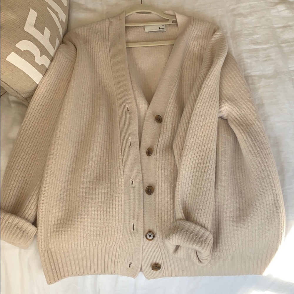 Aritzia grandpa sweater